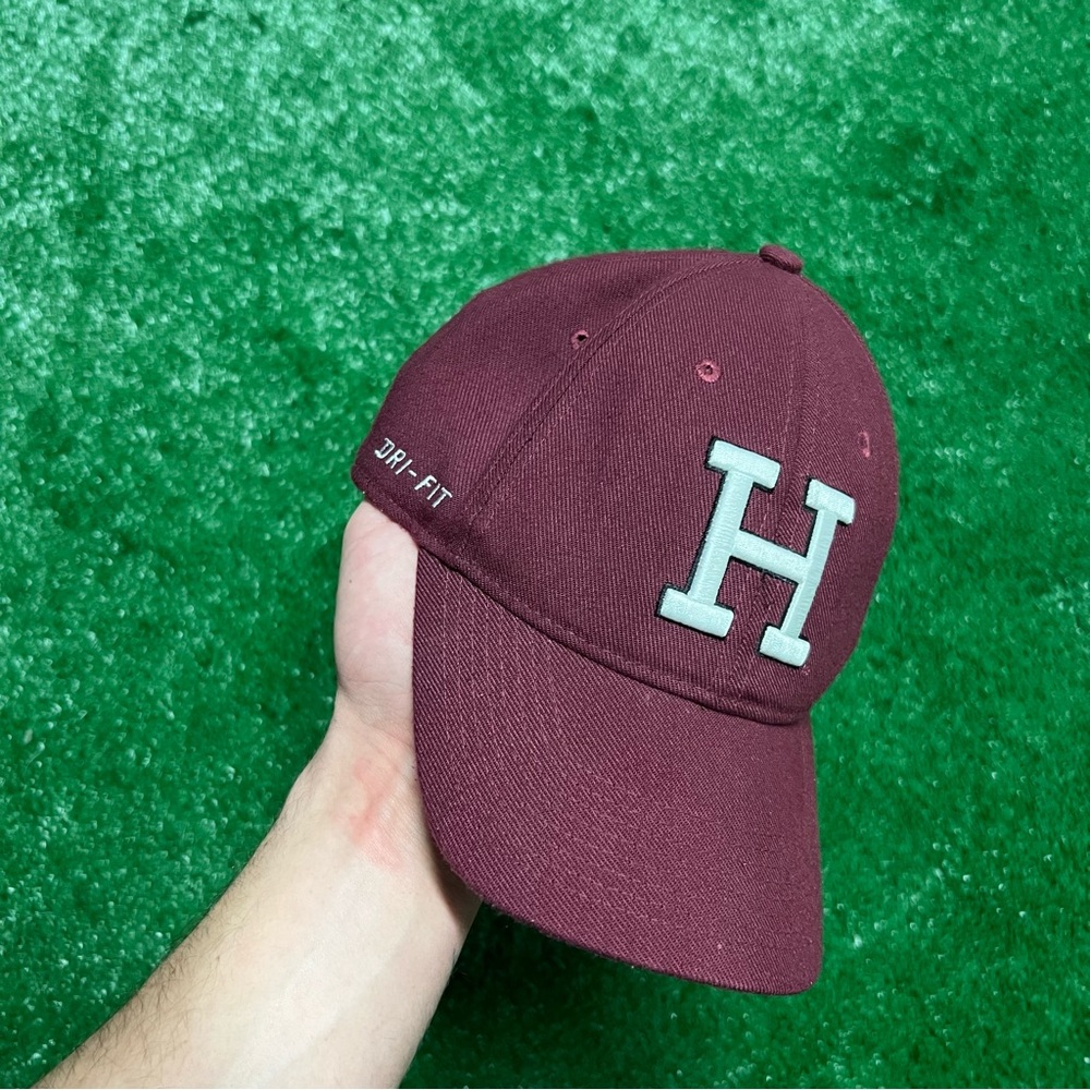 Nike Harvard dri-fit hat